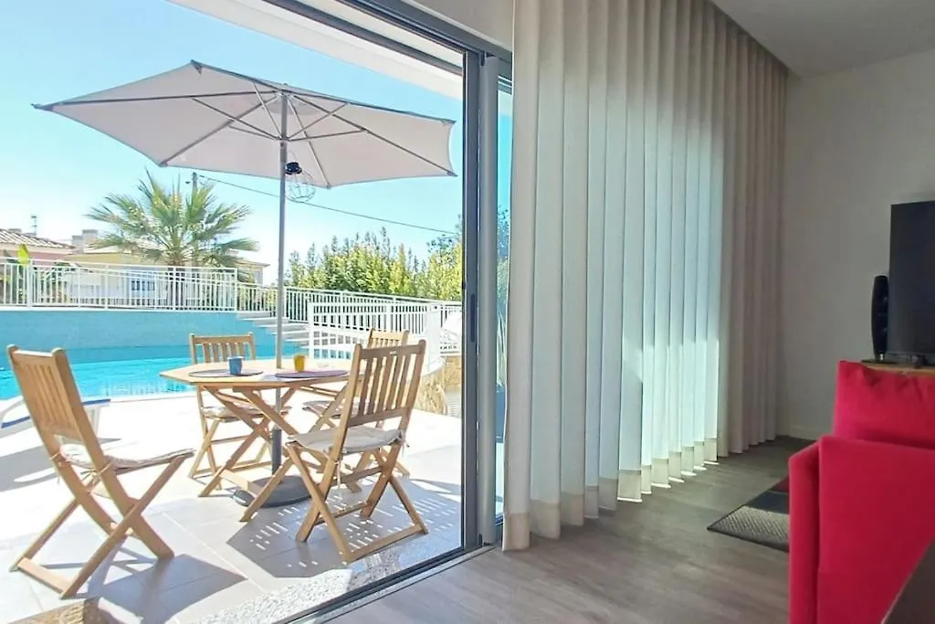 Maison Avec Piscine Et Jacuzzi Guia  Holiday home